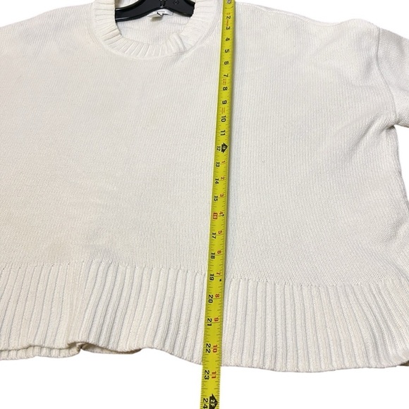 Anthropologie chunky knit sweater,very oversized ,PTP 27”
old money,neutral,boho - Picture 7 of 11